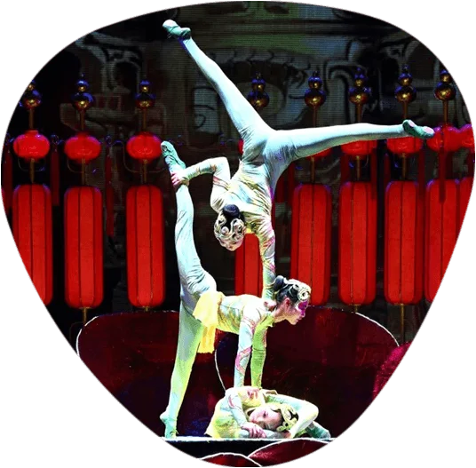 尽享红剧场精彩杂技表演